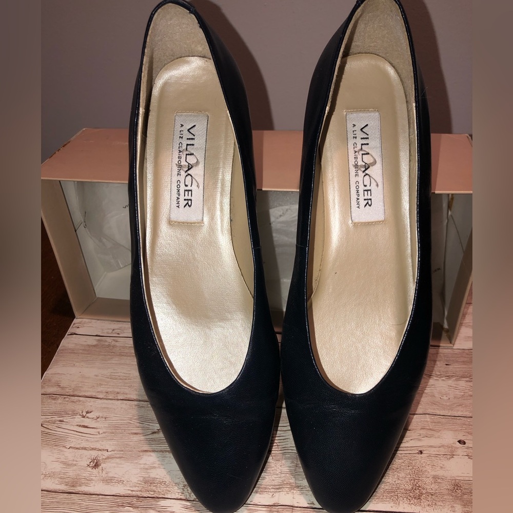 Villager Key West Navy Heels Size 7.5 M
